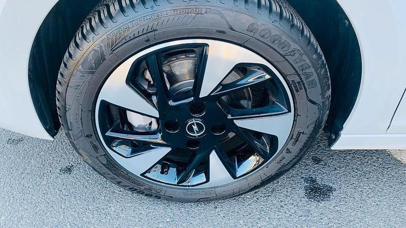 Gebraucht Opel Corsa-e 114 kW (156 PS) 2025 Weiß Kleinwagen