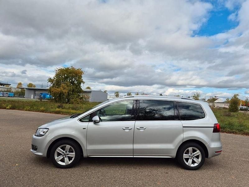 Second-hand VW Sharan Join 150 CP (110 kW) 2018 Argintiu Monovolum