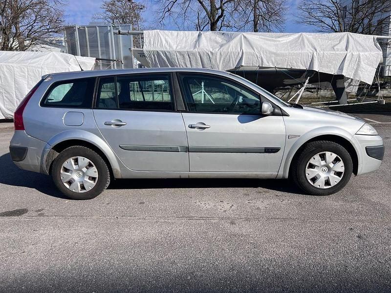 Gebraucht Renault Mégane II 98 PS (72 kW) 2006 Silber Limousine