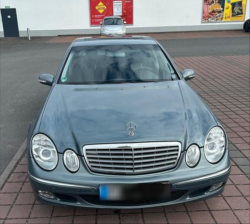 Gebraucht Mercedes E240 2004 Grau Limousine