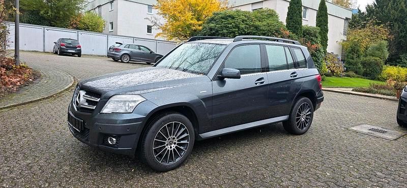 Grau Gebraucht 2010 Mercedes GLK220 SUV | 6.799 € (Superpreis) - Bild 1/4