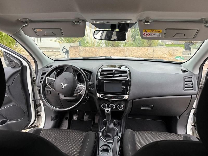 Gebraucht Mitsubishi ASX 116 PS (85 kW) 2015 Weiß SUV