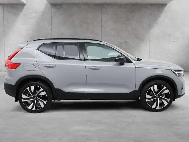 Gebraucht Volvo XC40 145 PS (106 kW) 2024 SUV