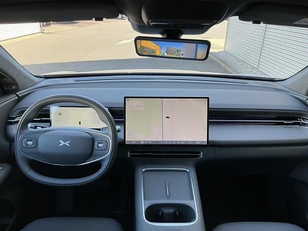 Grau (graphite gray) Neu 2025 XPENG G6 AWD Performance SUV | 39.389 € - Bild 1/4