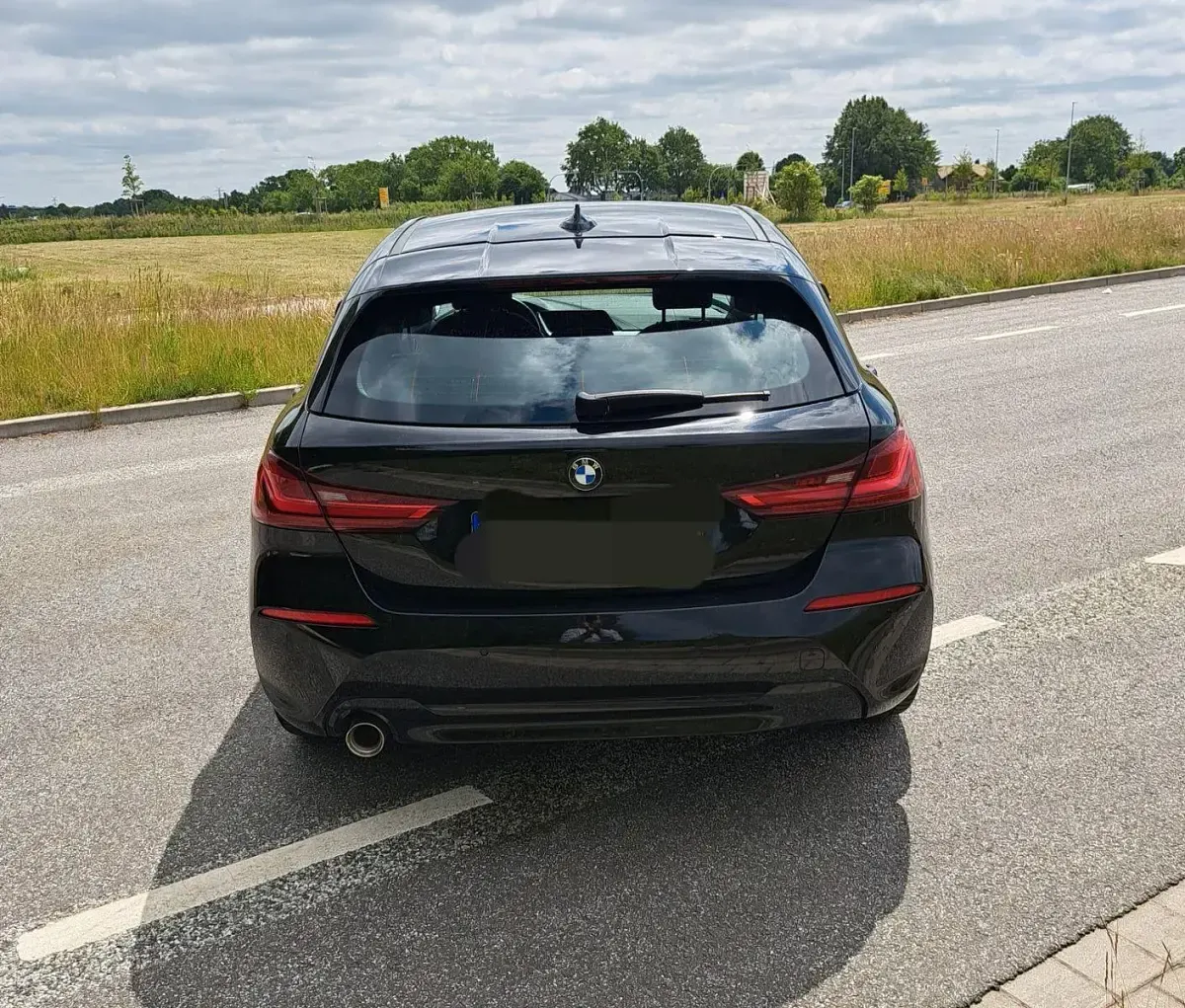 Gebraucht BMW 118 Advantage 140 PS (102 kW) 2020 Schwarz Kleinwagen