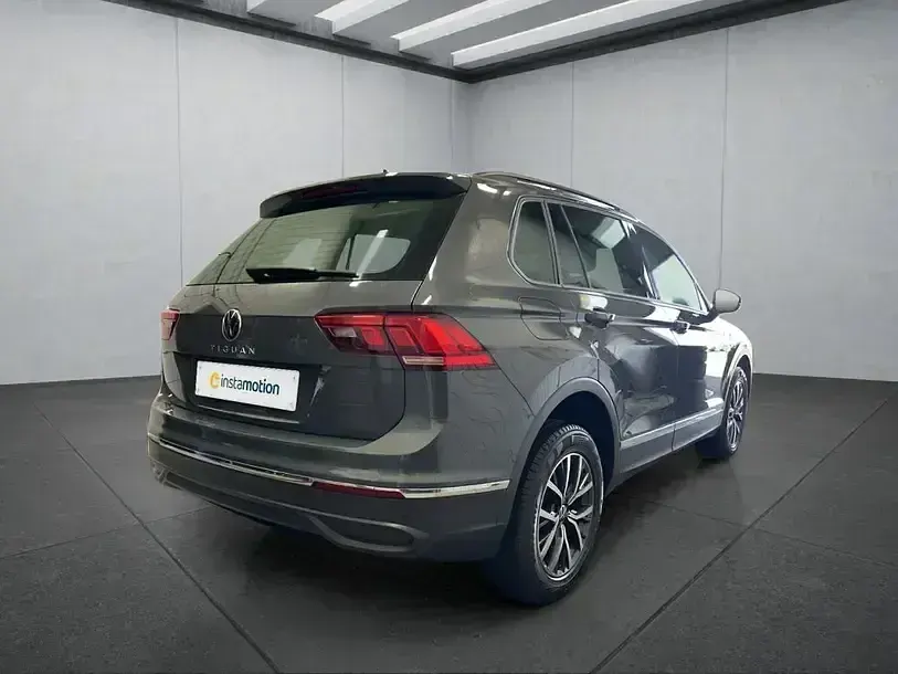 Gebraucht VW Tiguan 150 PS (110 kW) 2021 Grau SUV