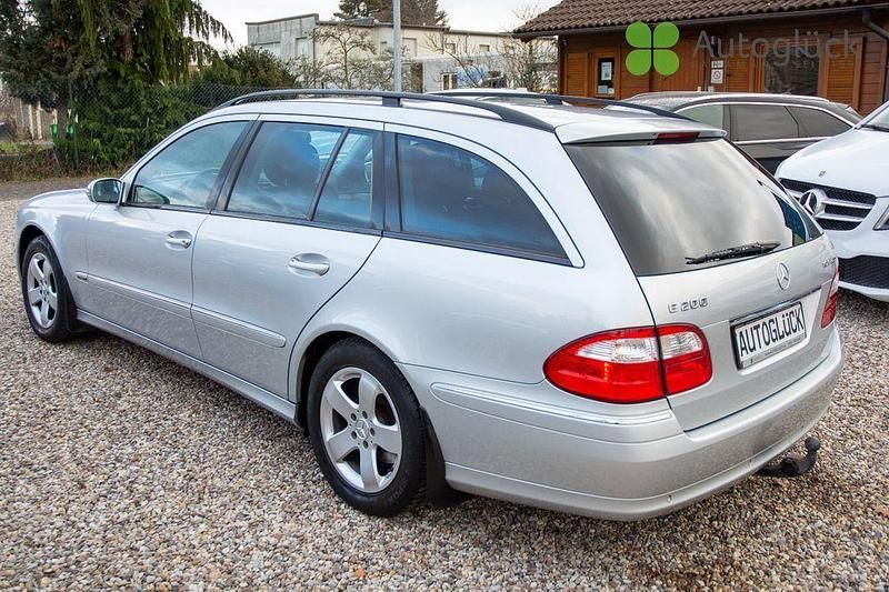 Gebraucht Mercedes E200 163 PS (119 kW) 2006 Silber Kombi