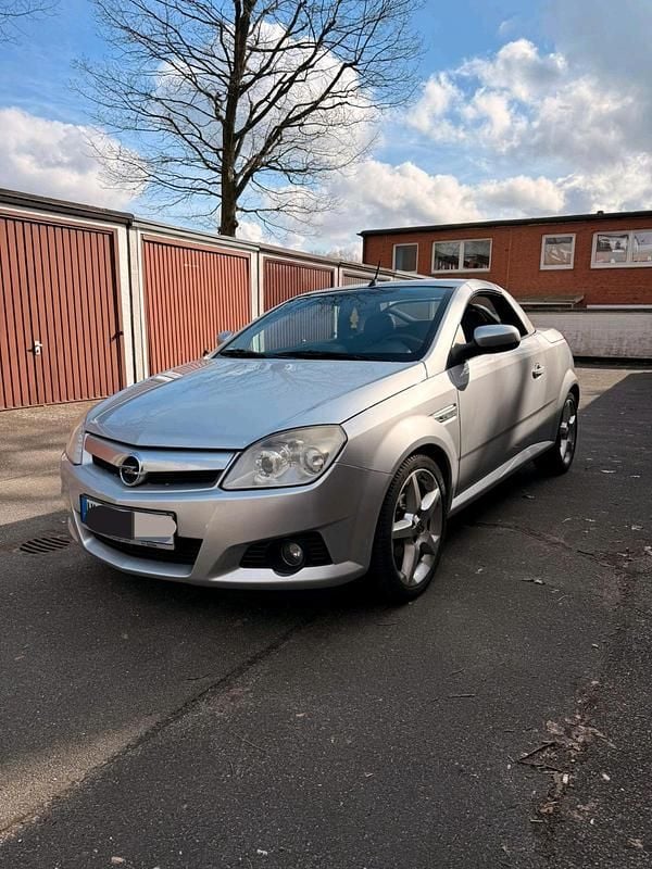 Gebraucht Opel Tigra 125 PS (91 kW) 2006 Silber Cabrio