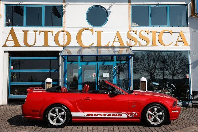 Rot Gebraucht 2007 Ford Mustang GT Cabrio | 23.600 € (Etwas zu teuer) - Bild 1/4