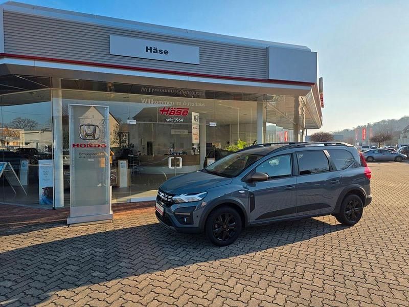 Grau Gebraucht 2023 Dacia Jogger Extreme Van / Kleinbus | 17.295 € (Fairer Preis) - Bild 1/4