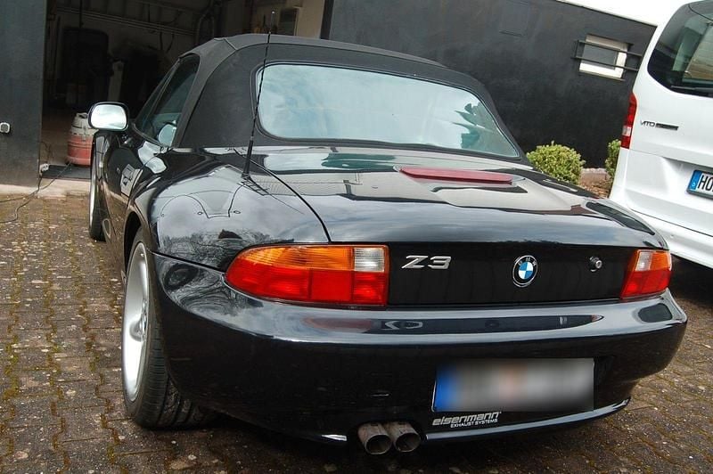 Second-hand BMW Z3 Performance 193 CP (141 kW) 2000 Negru Cabrio