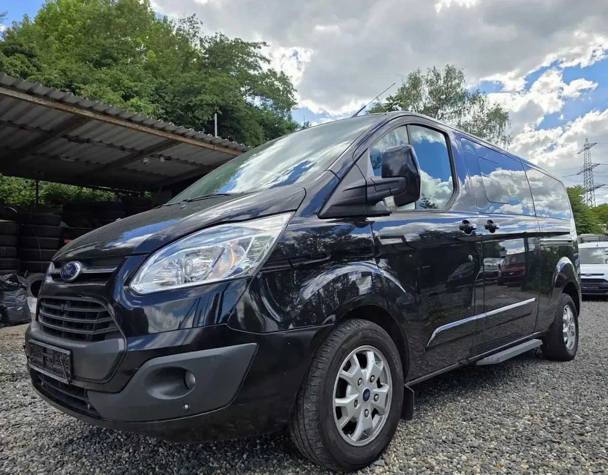 Gebraucht Ford Tourneo Titanium 155 PS (114 kW) 2014 Schwarz Van / Kleinbus