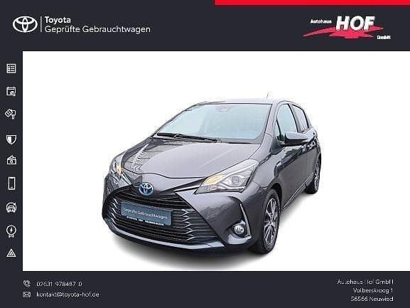 Grau Gebraucht 2020 Toyota Yaris Team Limousine | 15.990 € (Fairer Preis) - Bild 1/4