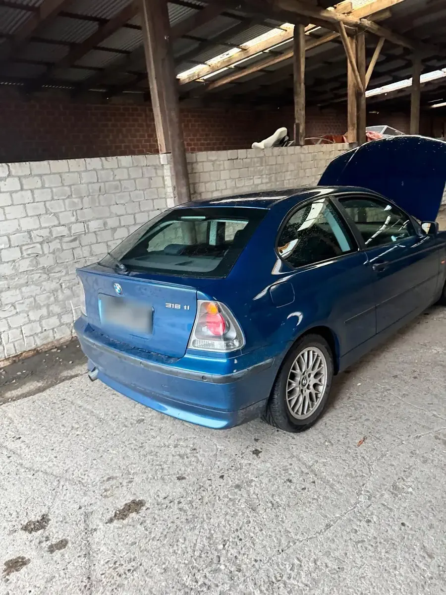 Gebraucht BMW 316 Compact 116 PS (85 kW) 2002 Blau Kleinwagen