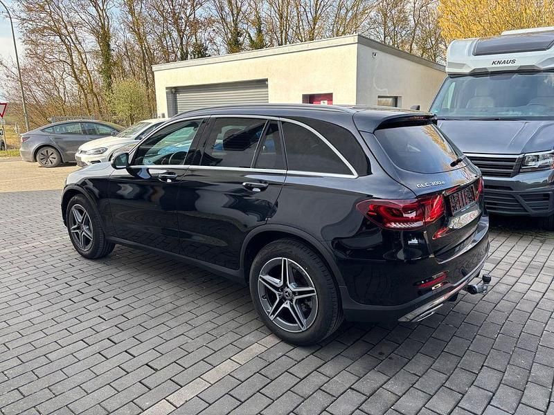 Gebraucht Mercedes GLC300 AMG 245 PS (180 kW) 2022 Schwarz SUV