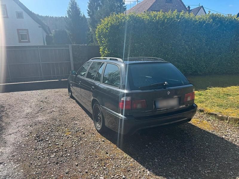 Gebraucht BMW 530 Shadowline 193 PS (141 kW) 2002 Schwarz Kombi