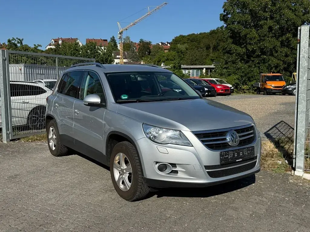 Gebraucht VW Tiguan Team 140 PS (102 kW) 2011 Silber SUV