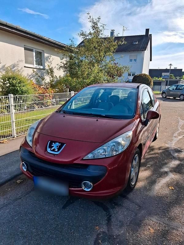 Rot Gebraucht 2008 Peugeot 207 Kleinwagen | 1.700 € (Guter Preis) - Bild 1/4