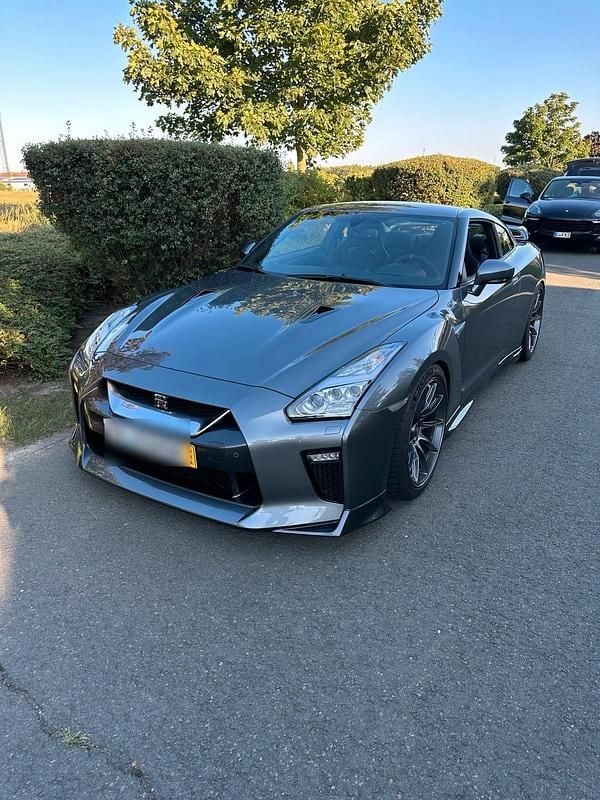 Grau Gebraucht 2020 Nissan GT-R Track Edition Coupé | 250.000 € - Bild 1/4