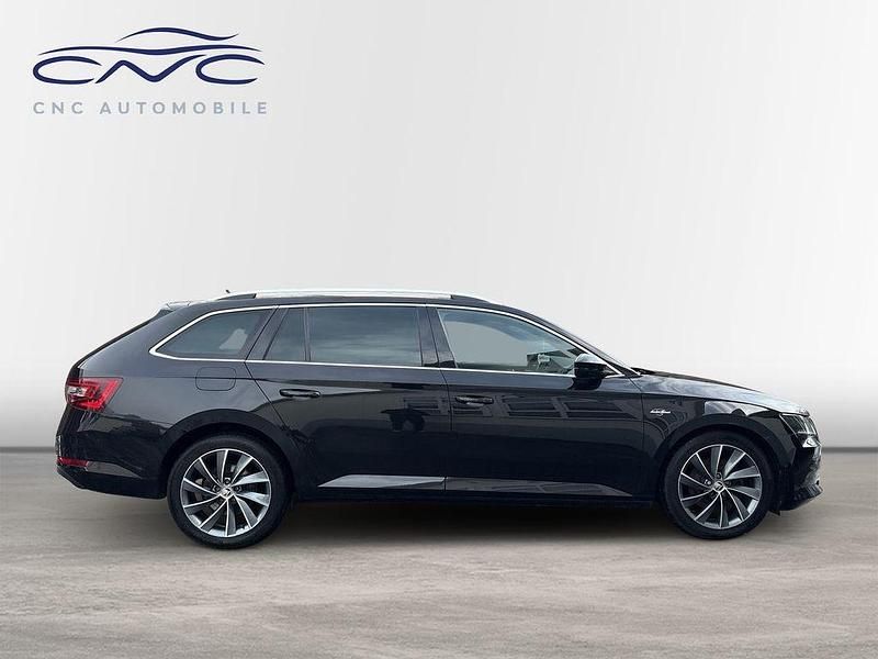 Gebraucht Skoda Superb LAURIN & KLEMENT 190 PS (139 kW) 2019 Schwarz Kombi