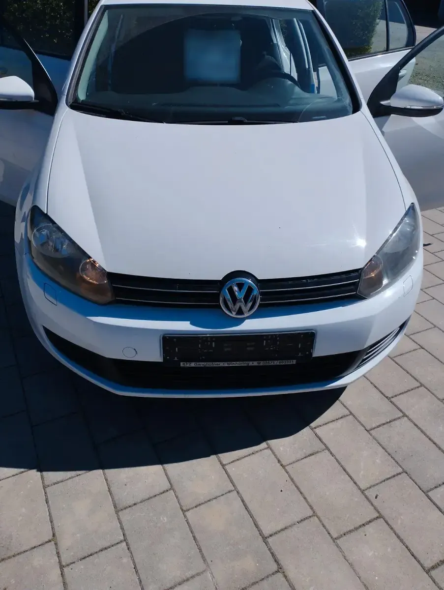 Gebraucht VW Golf VI 140 PS (102 kW) 2010 Weiß Kleinwagen