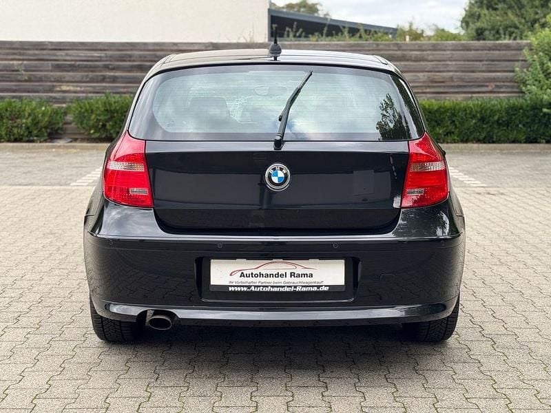 Gebraucht BMW 116 Advantage 116 PS (85 kW) 2011 Schwarz Kleinwagen