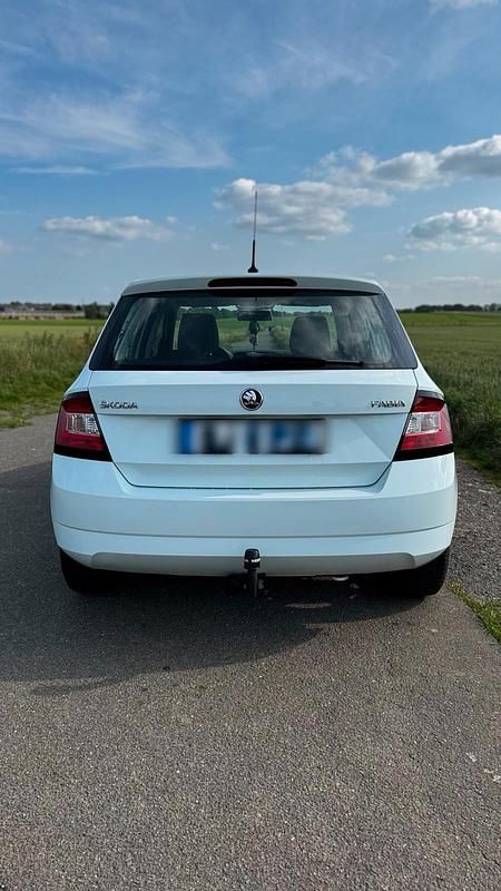 Gebraucht Skoda Fabia 75 PS (55 kW) 2015 Weiß