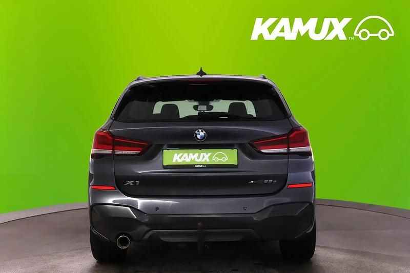 Gebraucht BMW X1 M Sport 125 PS (91 kW) 2020 Silber / grau SUV