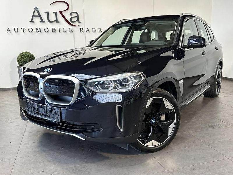Gebraucht BMW iX3 Impressive 210 kW (286 PS) 2021 Carbonschwarz SUV
