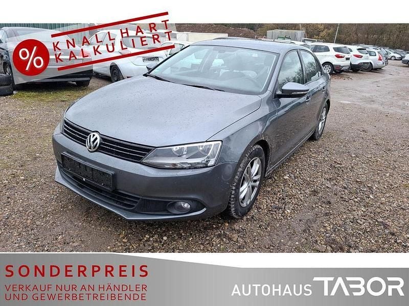 Gebraucht VW Jetta 105 PS (77 kW) 2012 Platinum grey Limousine