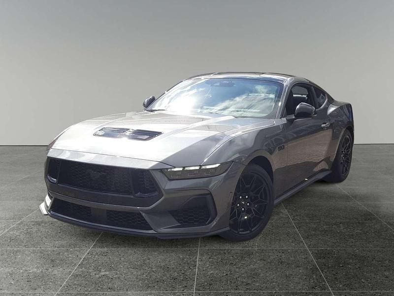 Neu Ford Mustang GT Fastback 446 PS (328 kW) 2025 Grau Coupé