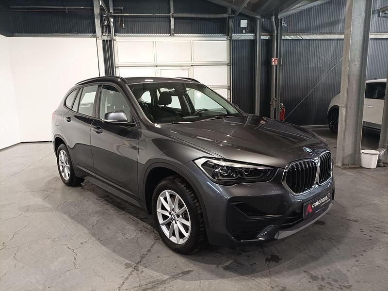 Grau Gebraucht 2022 BMW X1 Advantage SUV | 28.330 € (Fairer Preis) - Bild 1/4