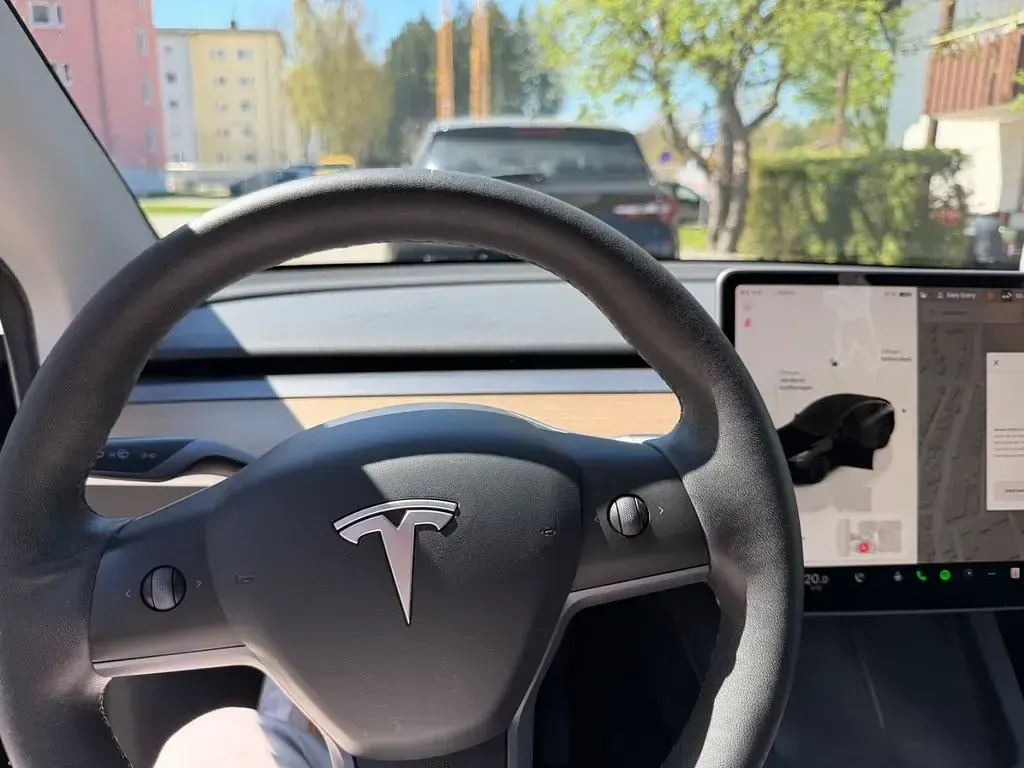 Gebraucht Tesla Model Y Long Range AWD 274 kW (373 PS) 2022 Schwarz SUV