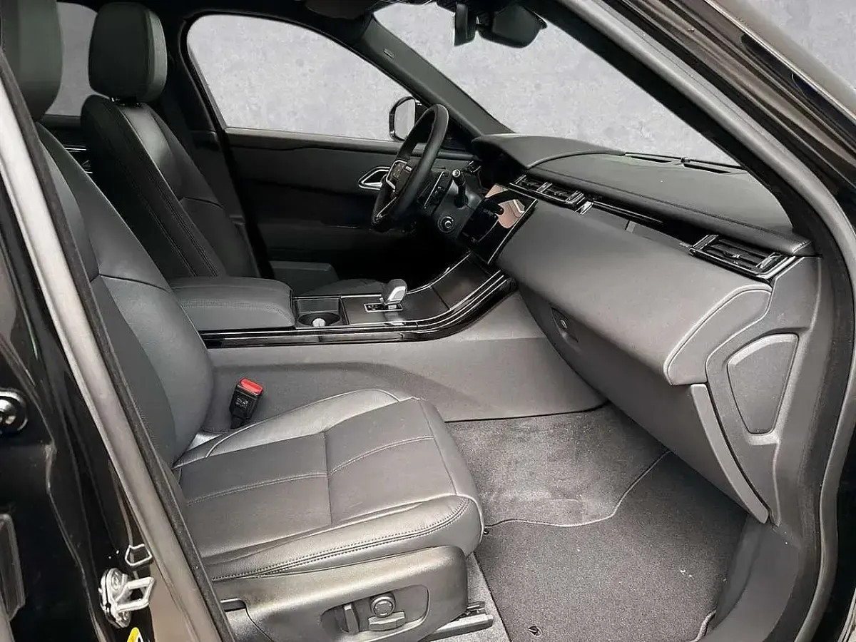 Neu Land Rover Range Rover Velar SE Dynamic 204 PS (150 kW) 2026 Schwarz (santoriniblack metallic) SUV