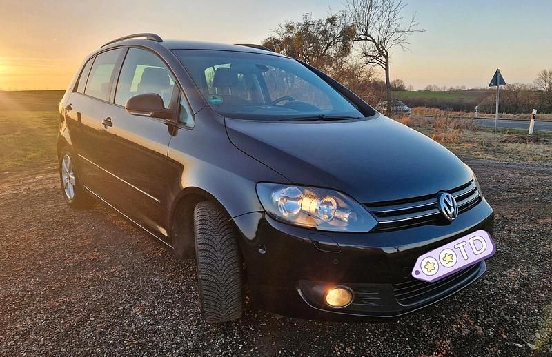 Gebraucht VW Golf VI 105 PS (77 kW) 2011 Schwarz Kleinwagen