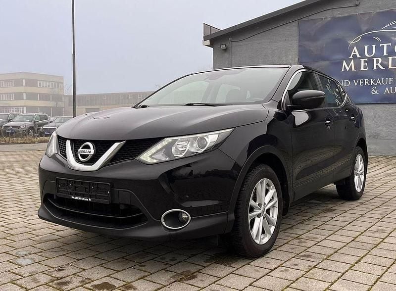 Gebraucht Nissan Qashqai Acenta 116 PS (85 kW) 2017 Schwarz SUV