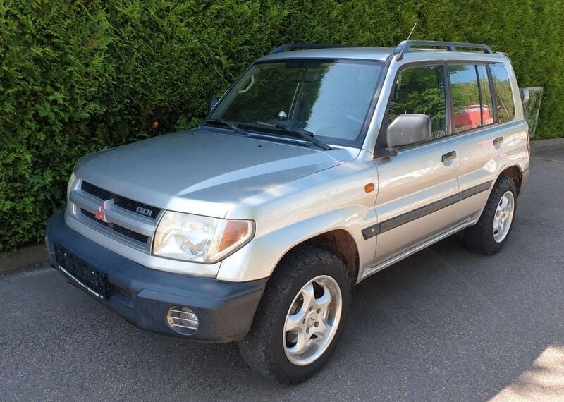 Grau Gebraucht 2001 Mitsubishi Pajero Comfort Edition SUV | 1.290 € (Superpreis) - Bild 1/4