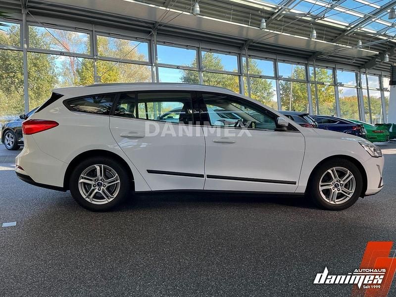 Gebraucht Ford Focus Cool & Connect 120 PS (88 kW) 2019 Weiß Kombi