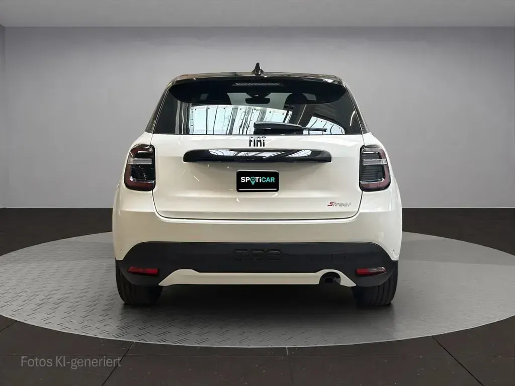 Neu Fiat 600 Street 101 PS (74 kW) 2026 Weiss SUV