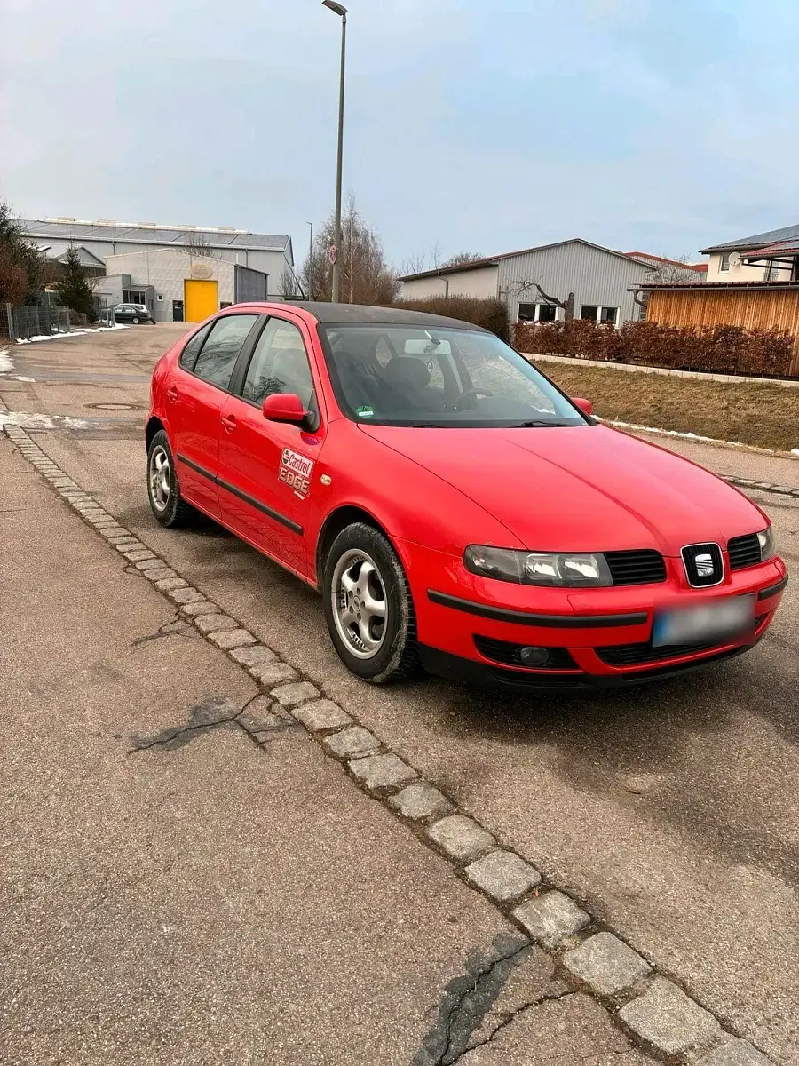 Usata Seat Leon 125 CV (91 kW) 2000 Rosso Utilitaria