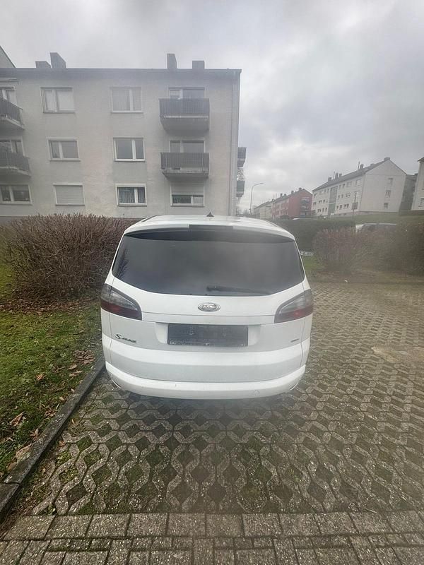 Gebraucht Ford S-MAX Individual 175 PS (128 kW) 2008 Weiß Van / Kleinbus