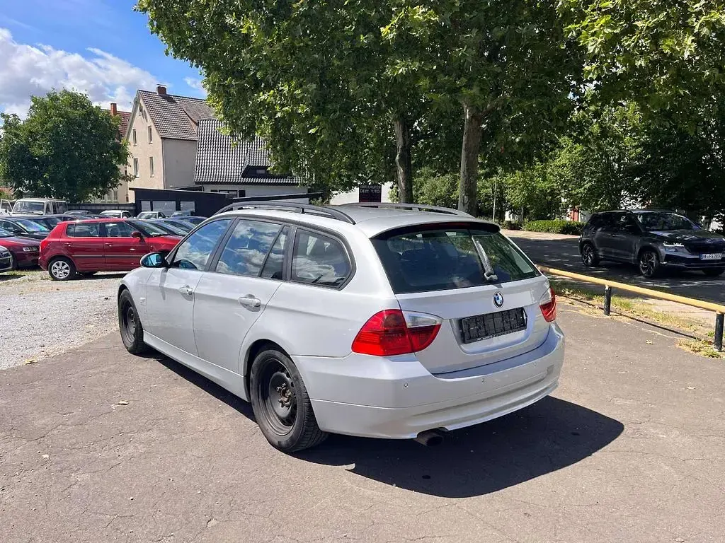 Gebraucht BMW 320 Sport Line 163 PS (119 kW) 2007 Grau Limousine