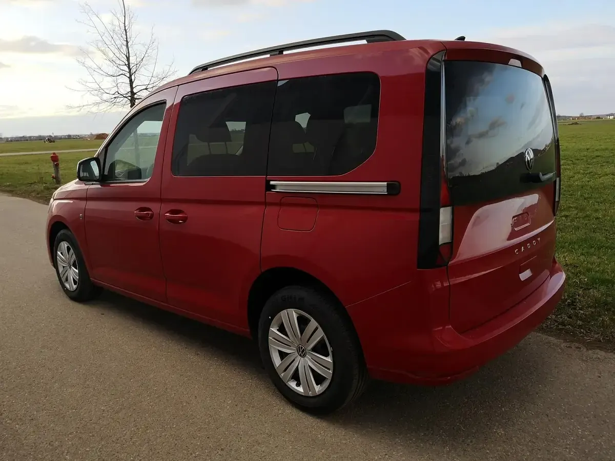 Neu VW Caddy Basis 116 PS (85 kW) 2025 Candyweiß Van / Kleinbus