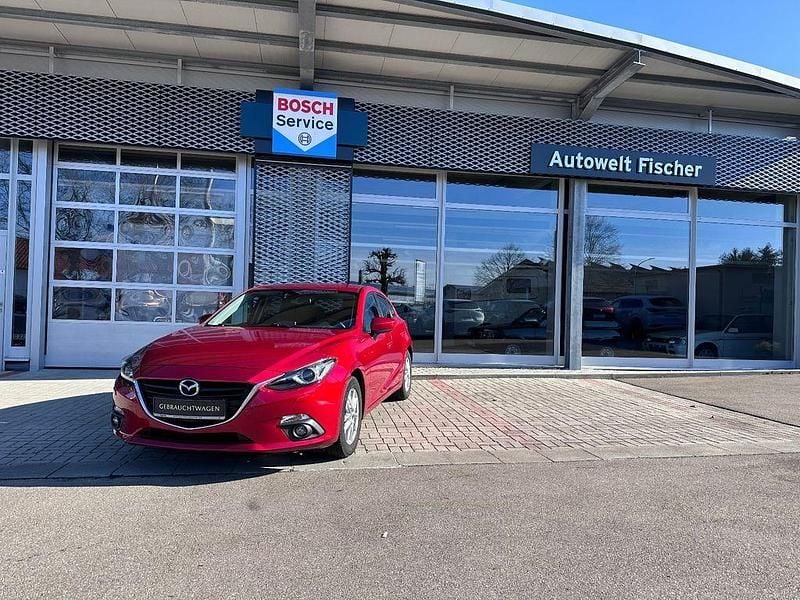 Gebraucht Mazda 3 Nakama 120 PS (88 kW) 2016 Rot Limousine
