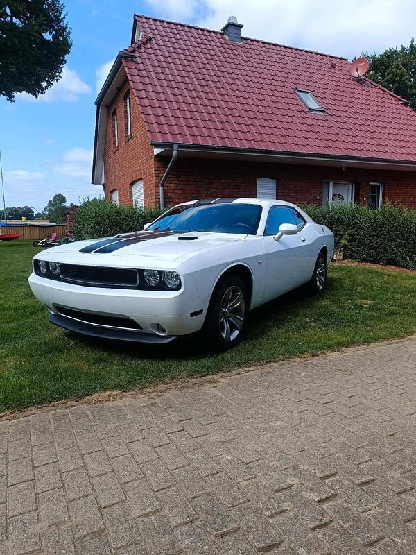 Weiß Gebraucht 2012 Dodge Challenger SXT Coupé | 16.950 € (Superpreis) - Bild 1/4