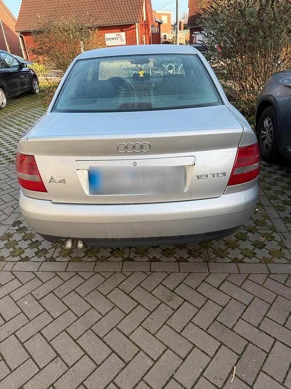 Gebraucht Audi A4 90 PS (66 kW) 1999 Silber Limousine