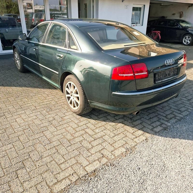 Second-hand Audi A8 Advanced 349 CP (256 kW) 2009 Berlinǎ
