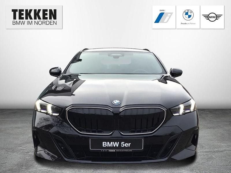 Neu BMW 530e M Sport 299 PS (219 kW) 2025 Schwarz Kombi