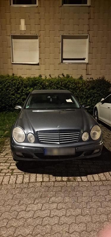 Second-hand Mercedes E280 190 CP (139 kW) 2005 Albastru Berlinǎ
