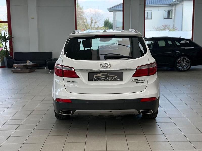 Gebraucht Hyundai Grand Santa Fe Premium 197 PS (144 kW) 2013 Weiß SUV